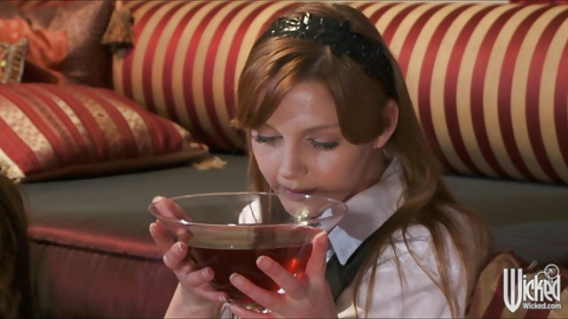 El primer vídeo porno de Zoey Nixon a los 18 años