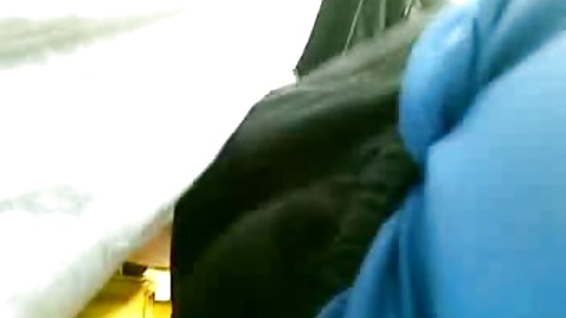 Lo que disfruta hija y madre con un gran consolador..