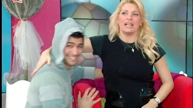 Mi mujer tiene nueva lencería y la estrenamos follando