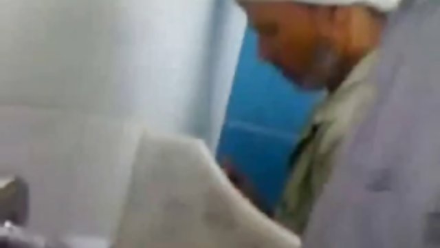 Sexo intenso de mujeres cachondas follando con negros