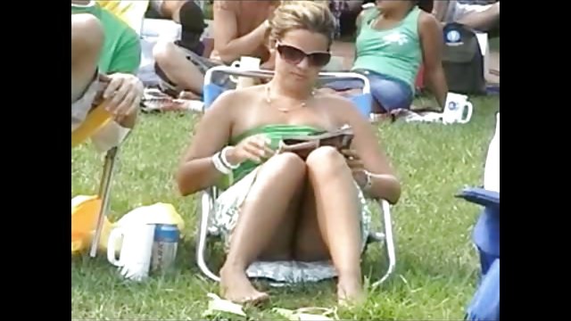 Hija y madre se dejan llevar, acaban haciendo un trío!