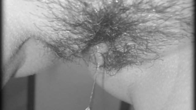 La tetona pilla cacho con dos chicos en la sauna